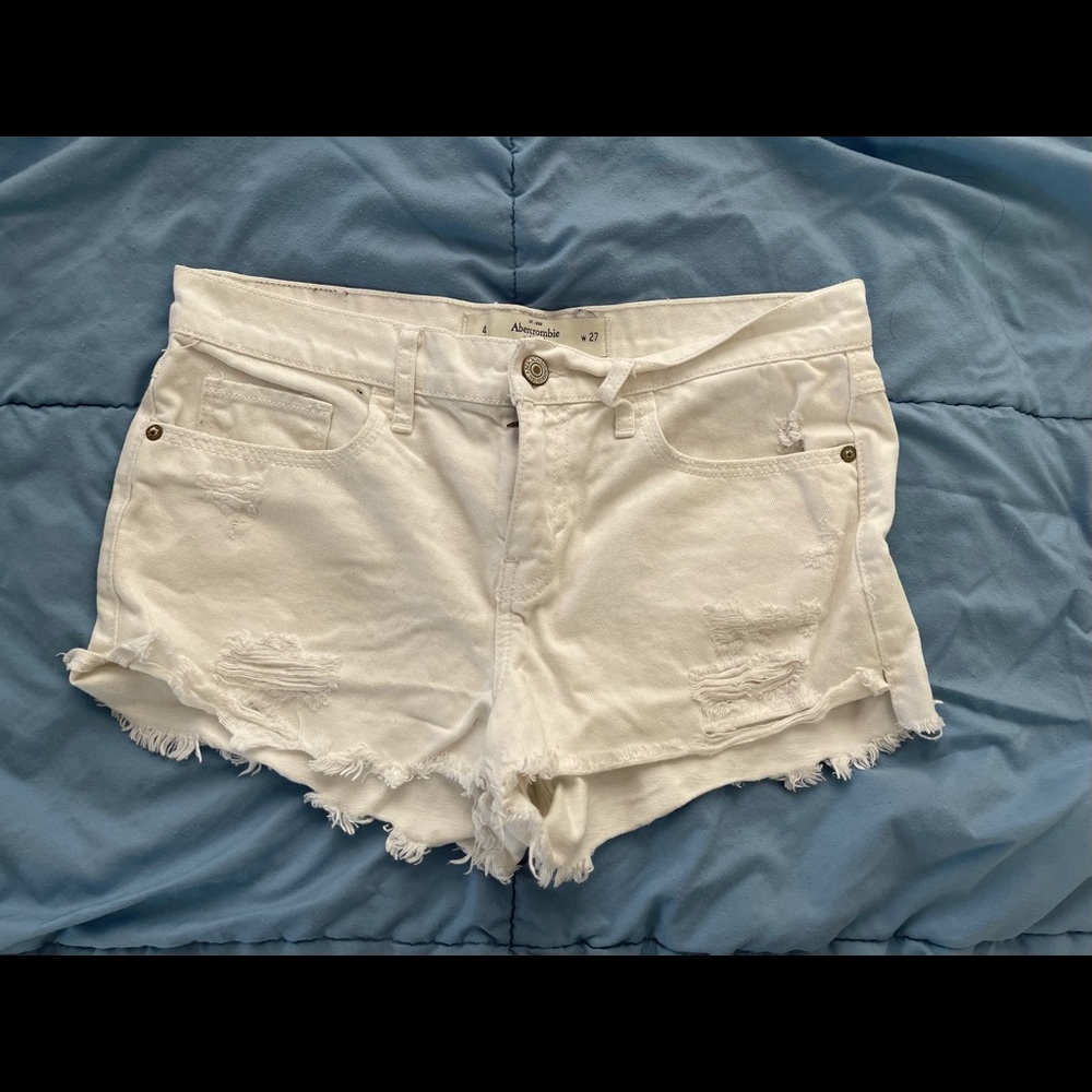 A&F white shorts